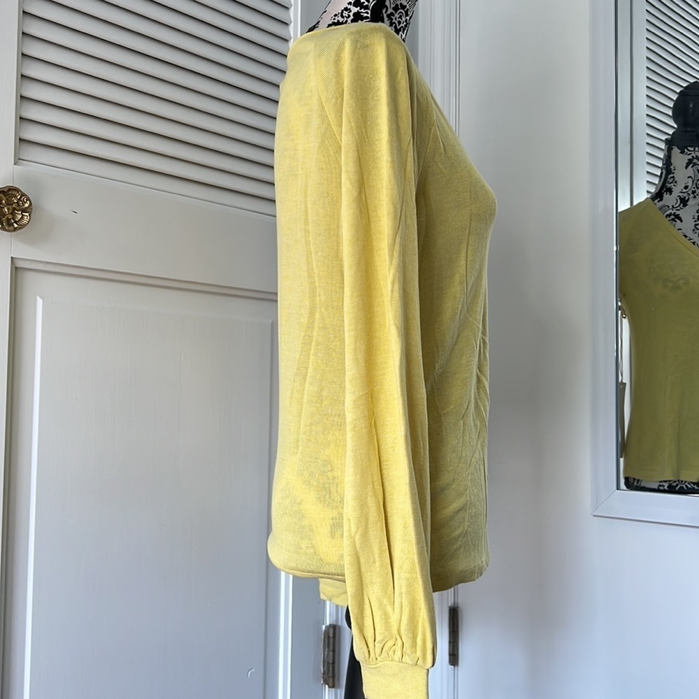 NWT Urban Outfitters soft long sleeve tee - Picture 4 of 8